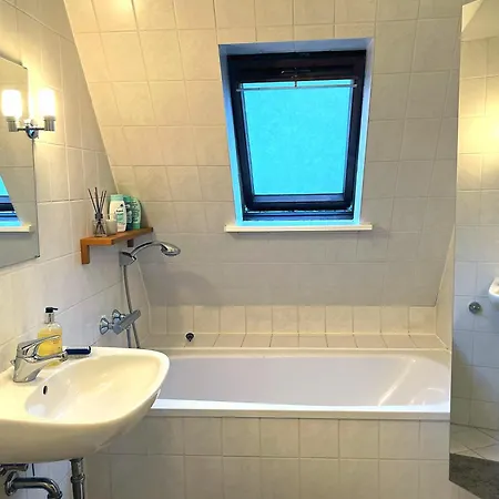 Atelierwohnung Mit Parkblick * Erfurt